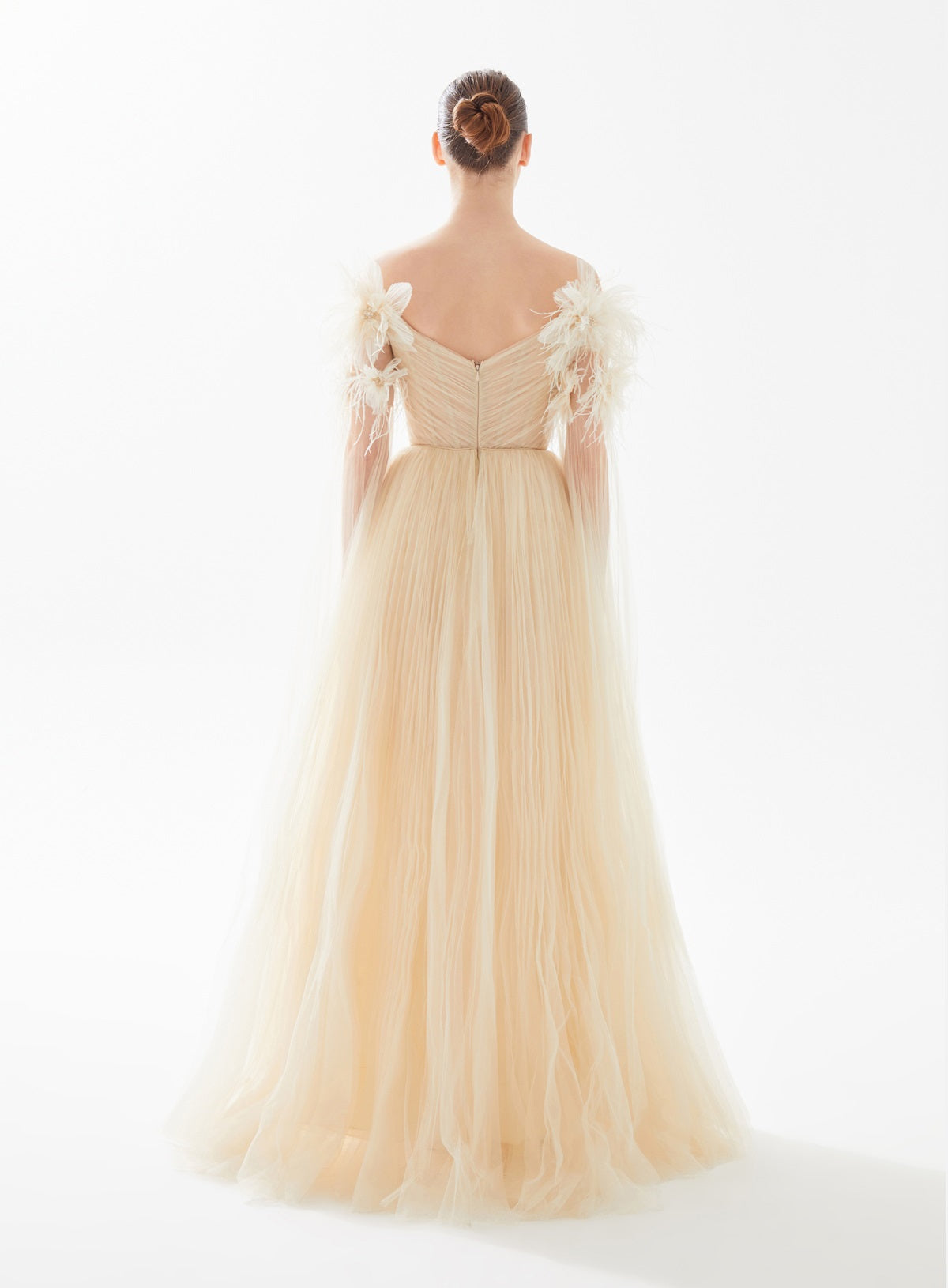 Abito in Tulle c/Piume Tarik Ediz 98248