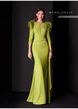 Vestito in crepe e piume Manu Garcia MG3616